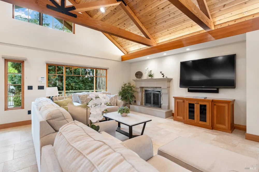 1626 Abramson Road Santa Rosa, CA 95401