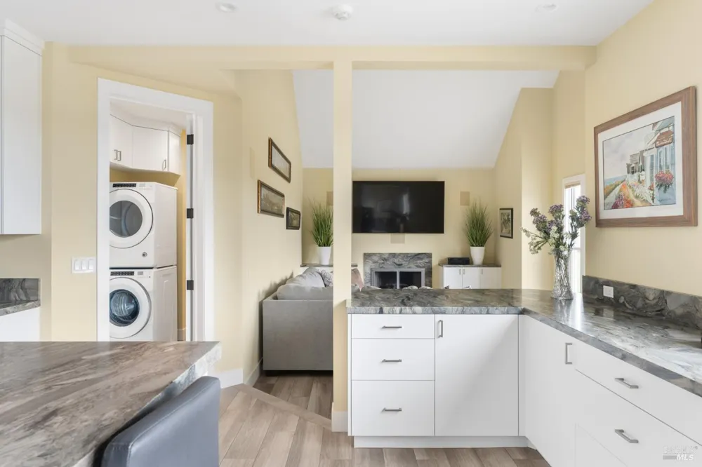 1626 Abramson Road Santa Rosa, CA 95401