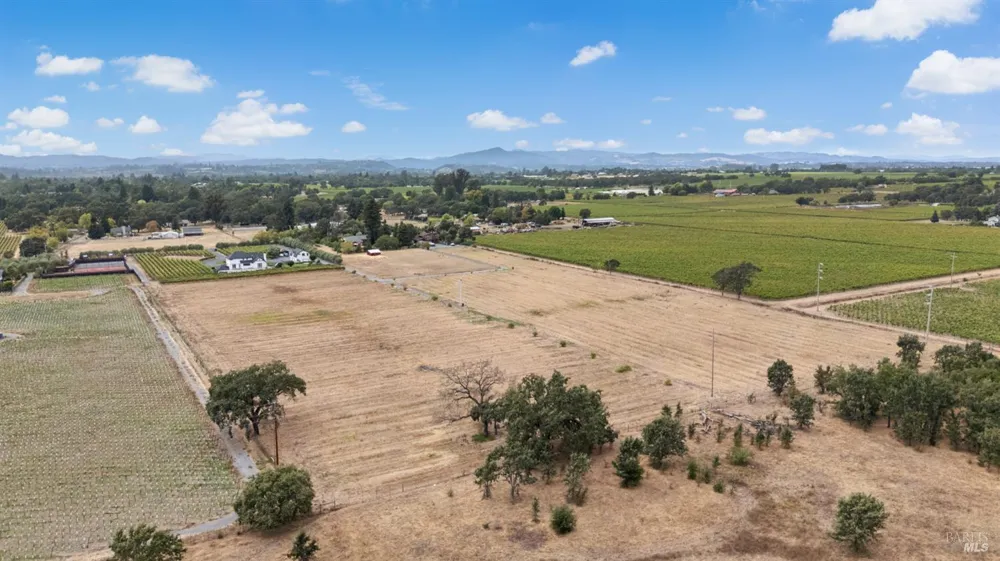 1626 Abramson Road Santa Rosa, CA 95401