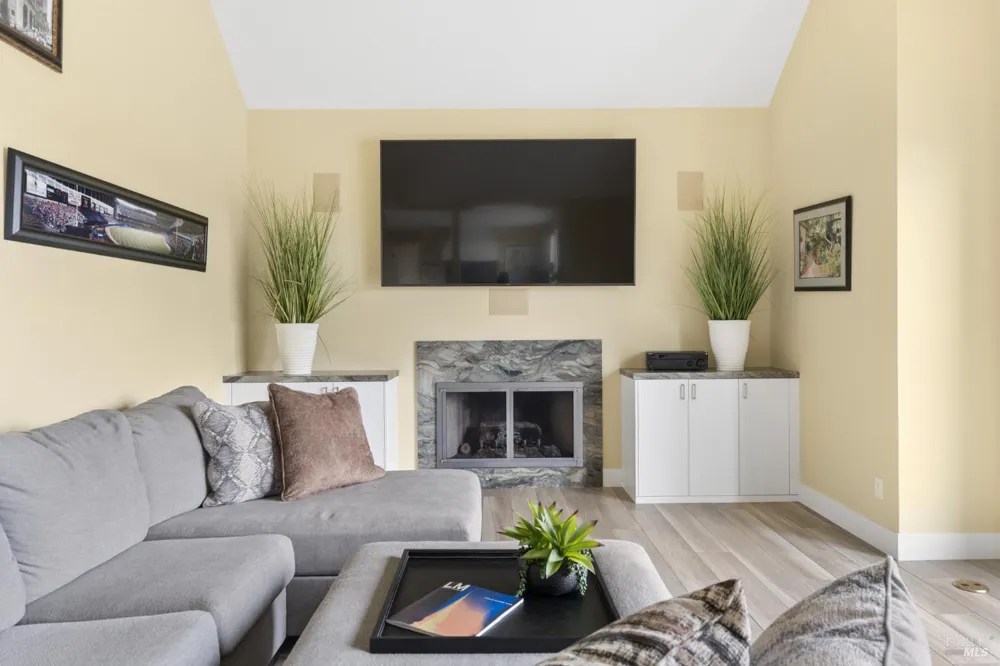 1626 Abramson Road Santa Rosa, CA 95401