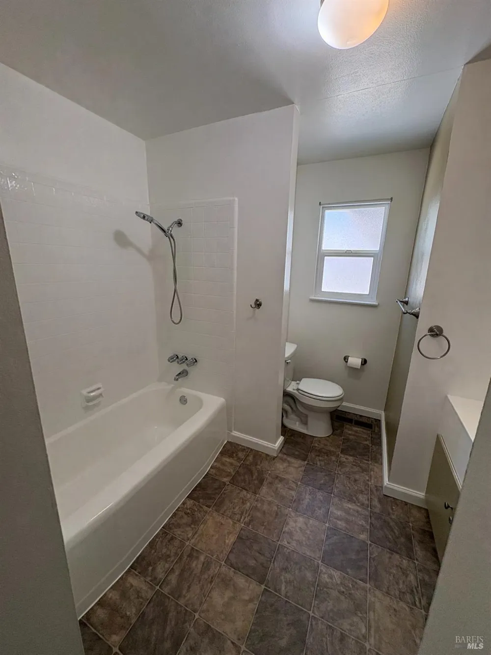 7631 Adrian Drive Rohnert Park, CA 94928