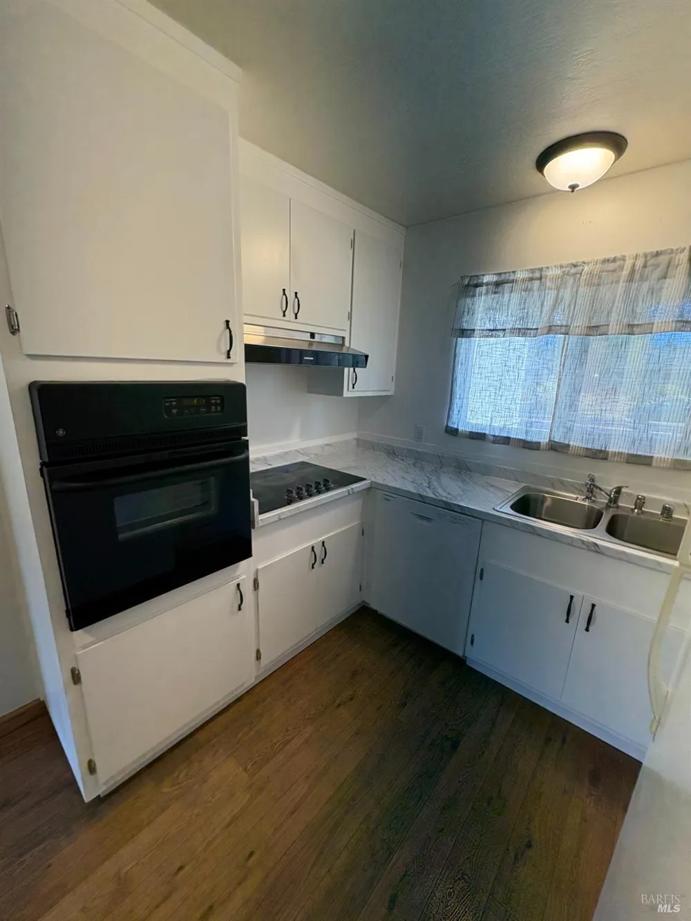 7631 Adrian Drive Rohnert Park, CA 94928
