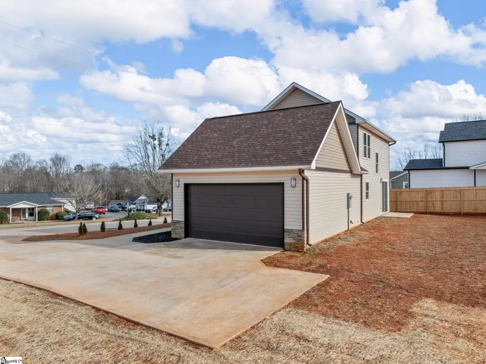 224 W Clark Road Inman, SC 29349