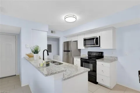 2214 Arbour Walk Circle #2012