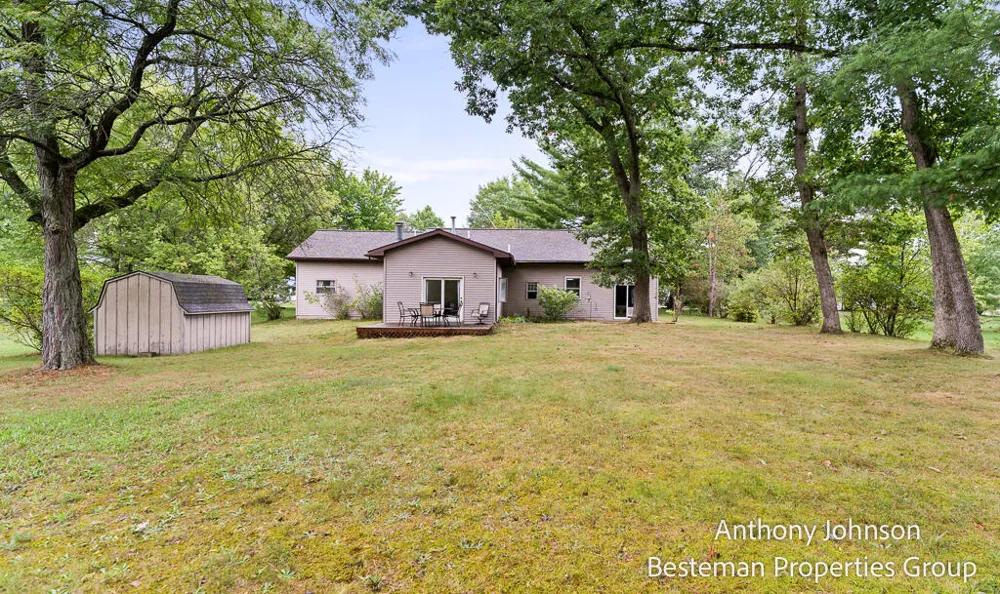133 North Street White Cloud, MI 49349