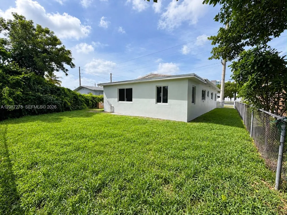 940 NW 67th St Miami, FL 33150