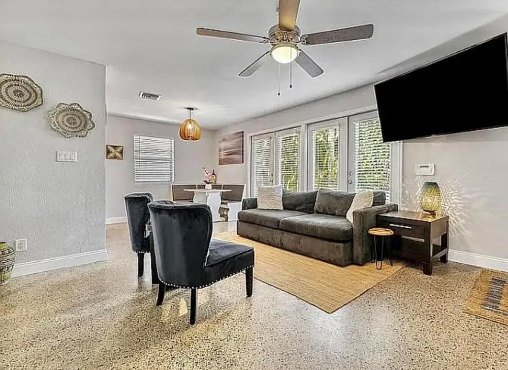 250 NE 13th Street Delray Beach, FL 33444