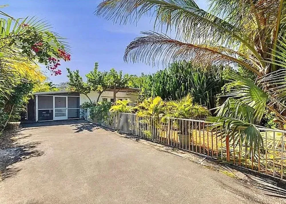 250 NE 13th Street Delray Beach, FL 33444