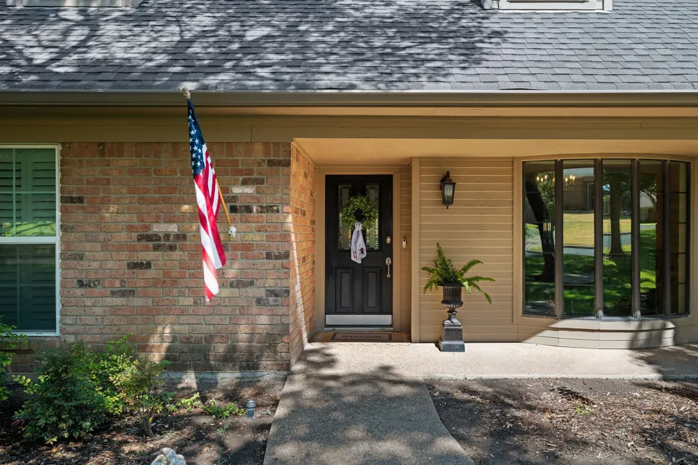 10026 Forest View Drive Woodway, TX 76712