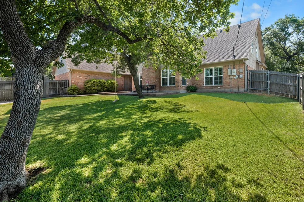 10026 Forest View Drive Woodway, TX 76712