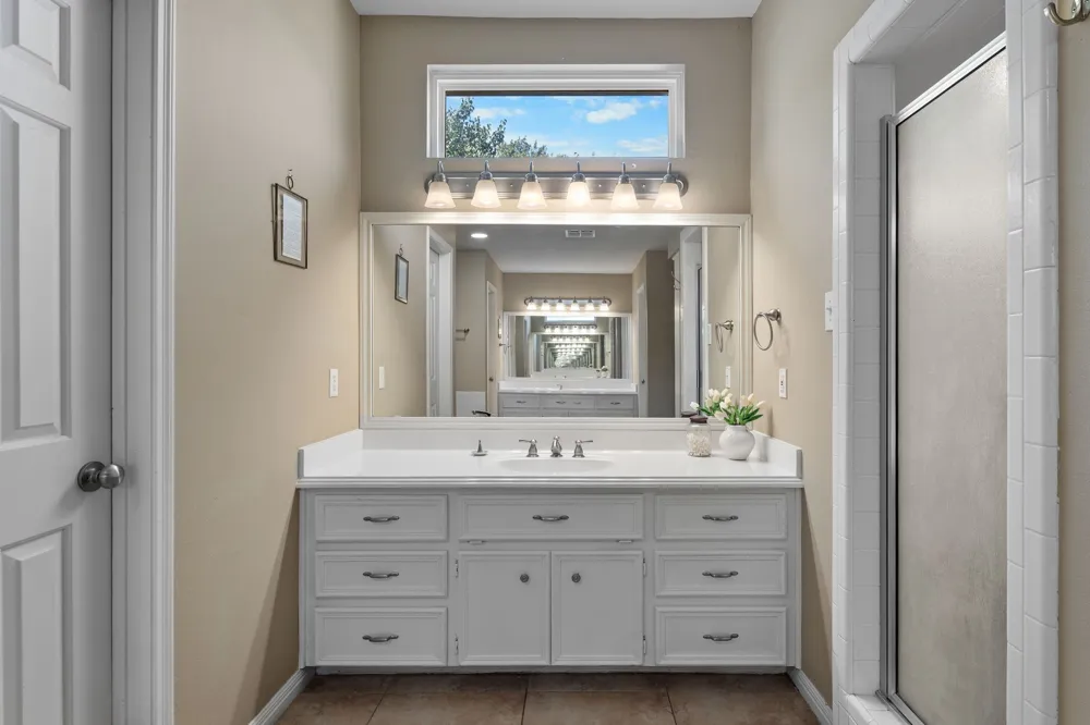 10026 Forest View Drive Woodway, TX 76712