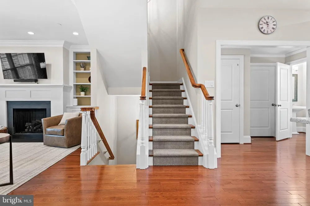 57 VILLAGE SQUARE Paoli, PA 19301
