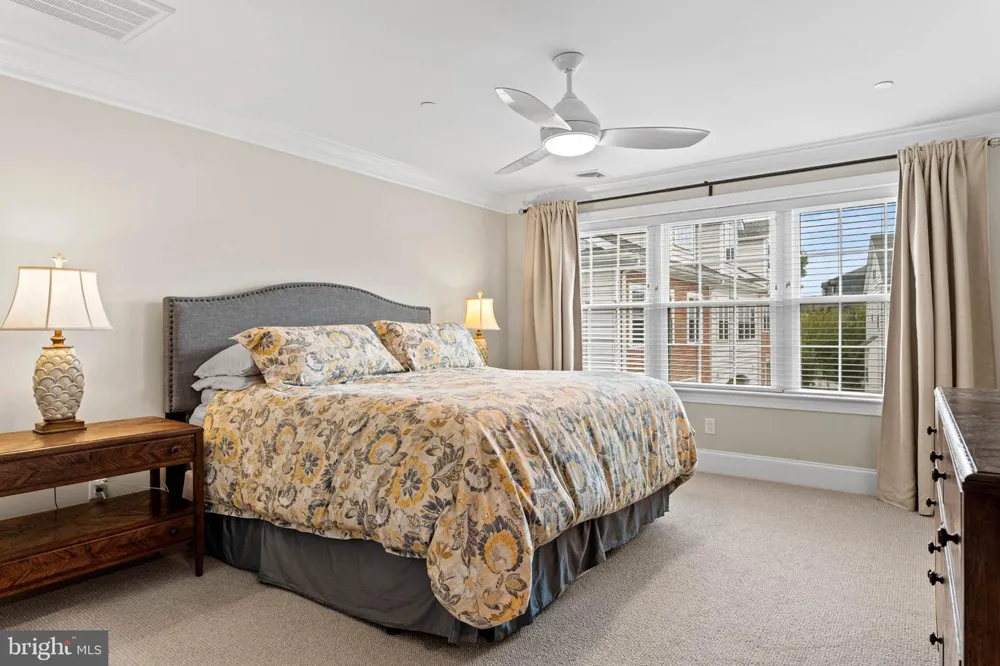 57 VILLAGE SQUARE Paoli, PA 19301