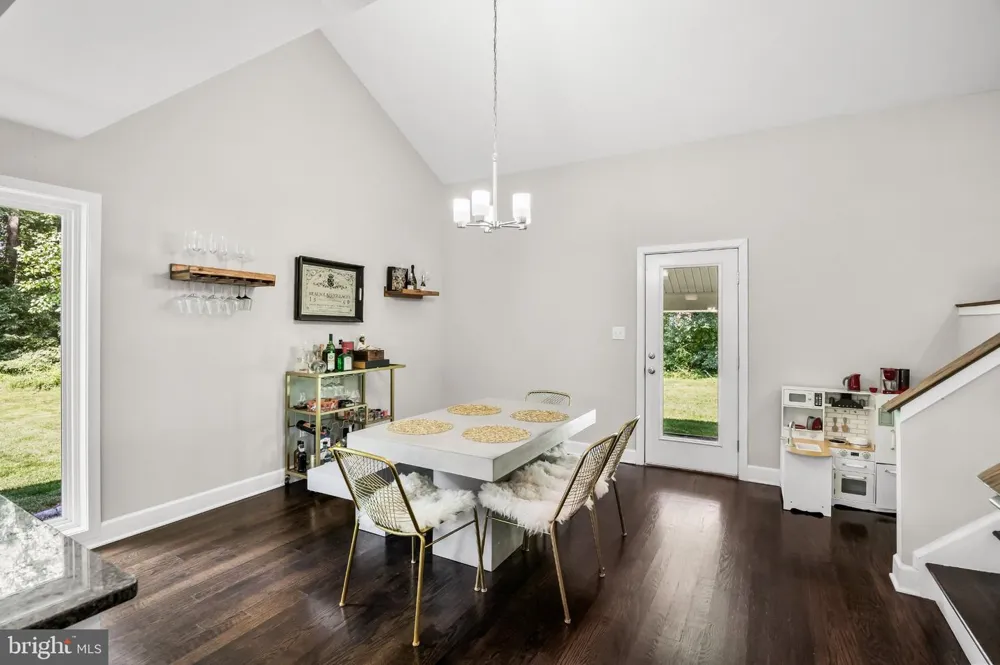 1 BLOOMER DRIVE Burlington, NJ 08016