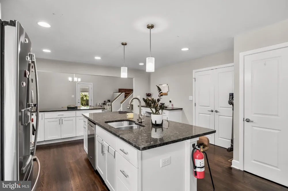1 BLOOMER DRIVE Burlington, NJ 08016