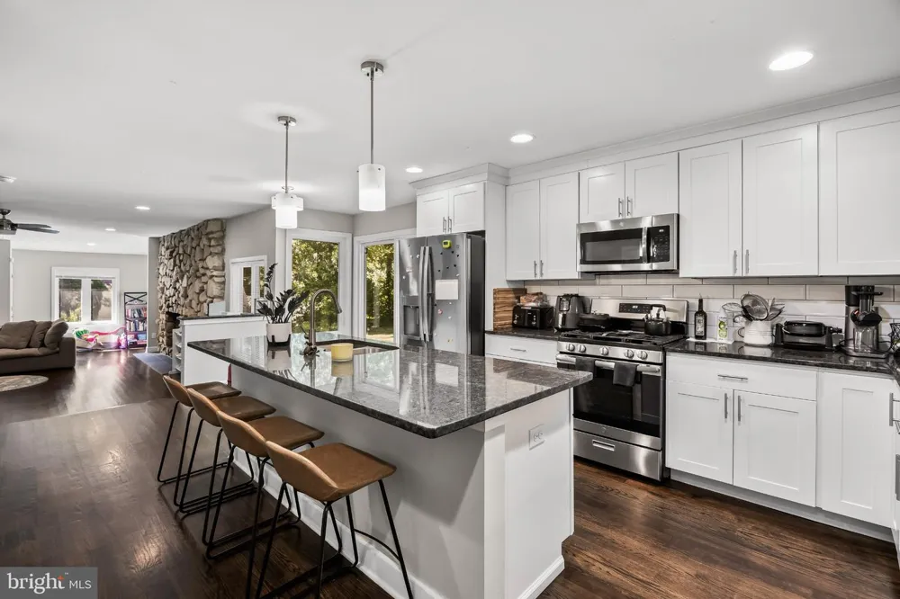 1 BLOOMER DRIVE Burlington, NJ 08016