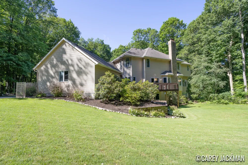 2111 Woodley Creek Court NW Comstock Park, MI 49321