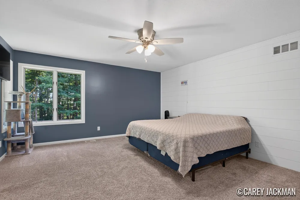 2111 Woodley Creek Court NW Comstock Park, MI 49321