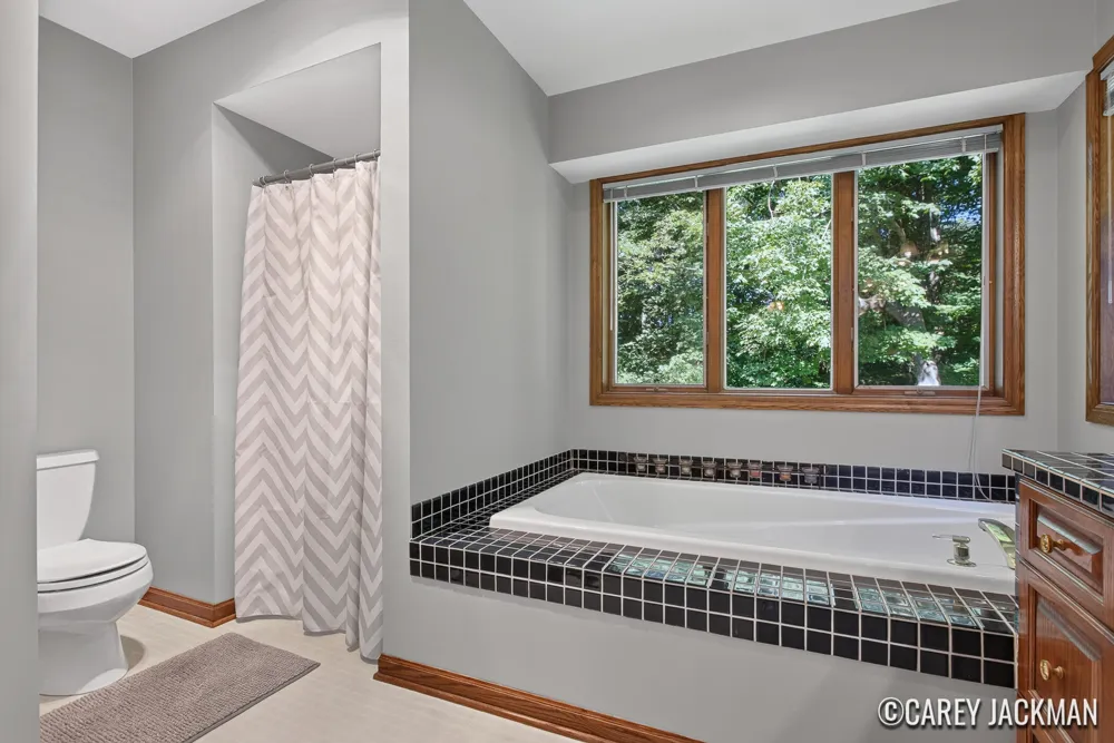 2111 Woodley Creek Court NW Comstock Park, MI 49321