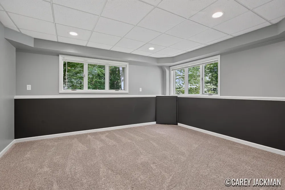 2111 Woodley Creek Court NW Comstock Park, MI 49321