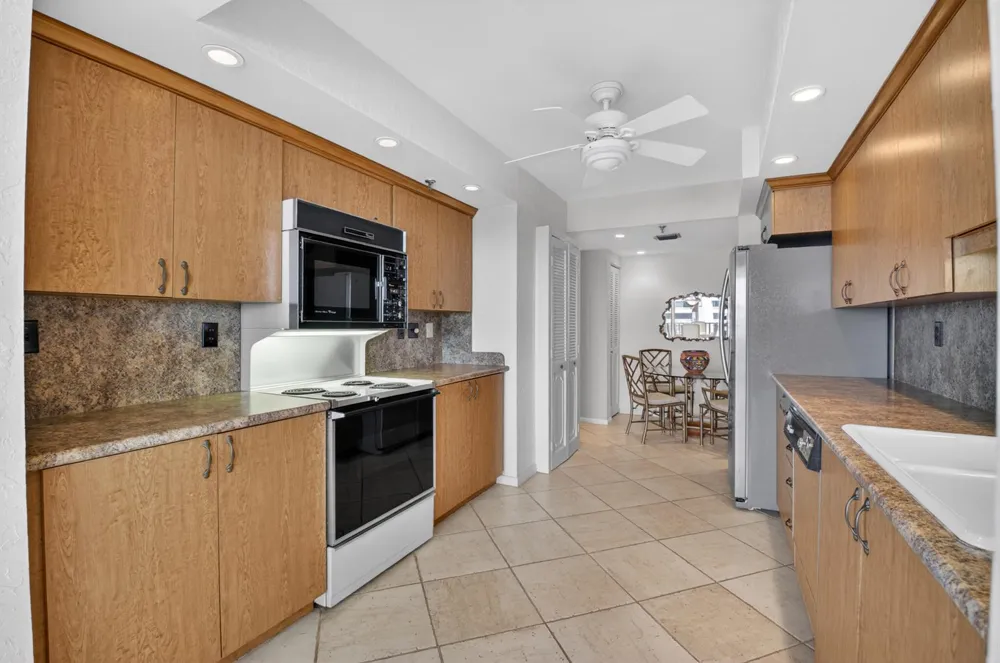2917 S OCEAN BOULEVARD S #902 Highland Beach, FL 33487