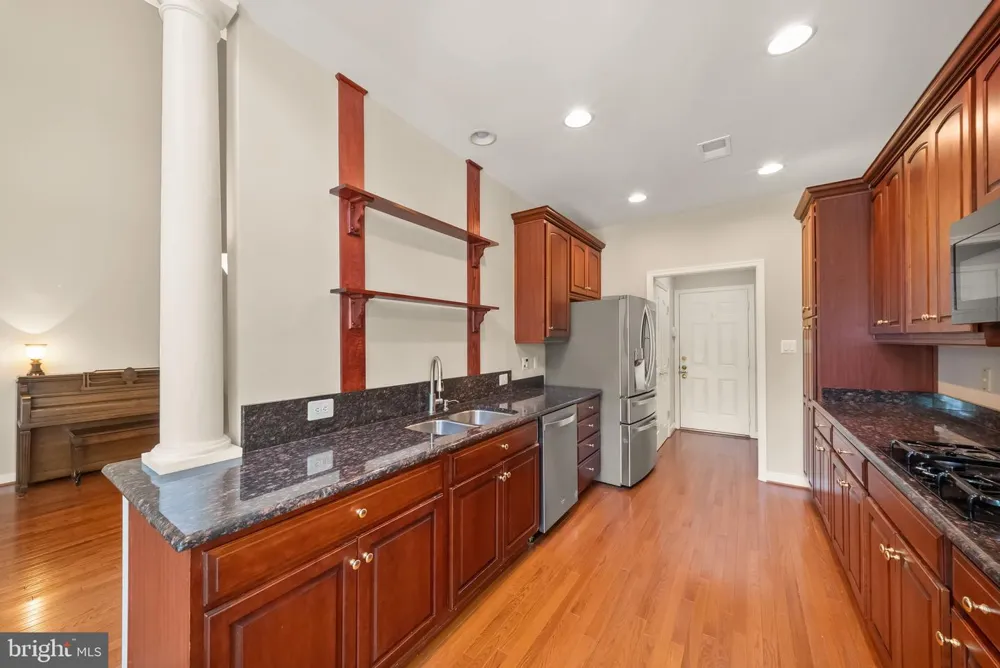 5976 PINEY GROVE WAY Gainesville, VA 20155