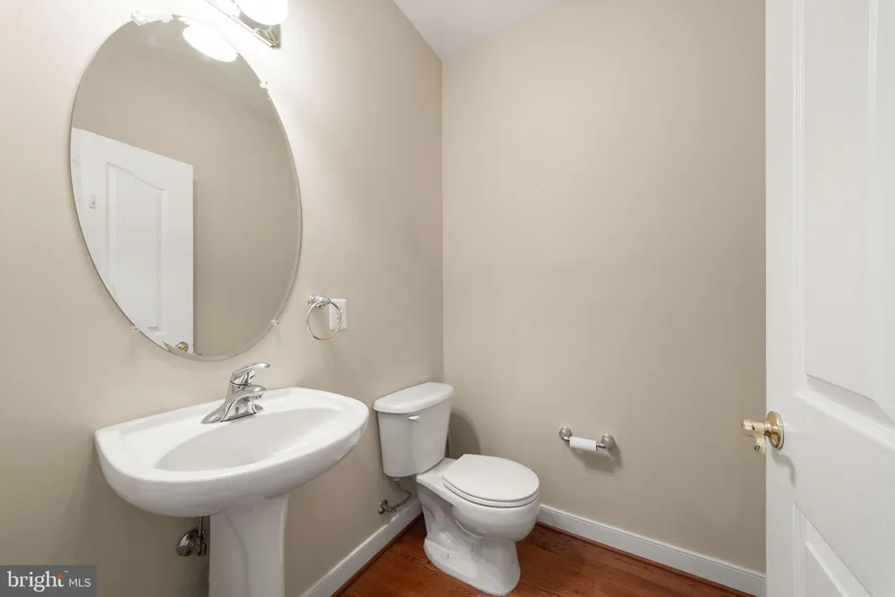 5976 PINEY GROVE WAY Gainesville, VA 20155