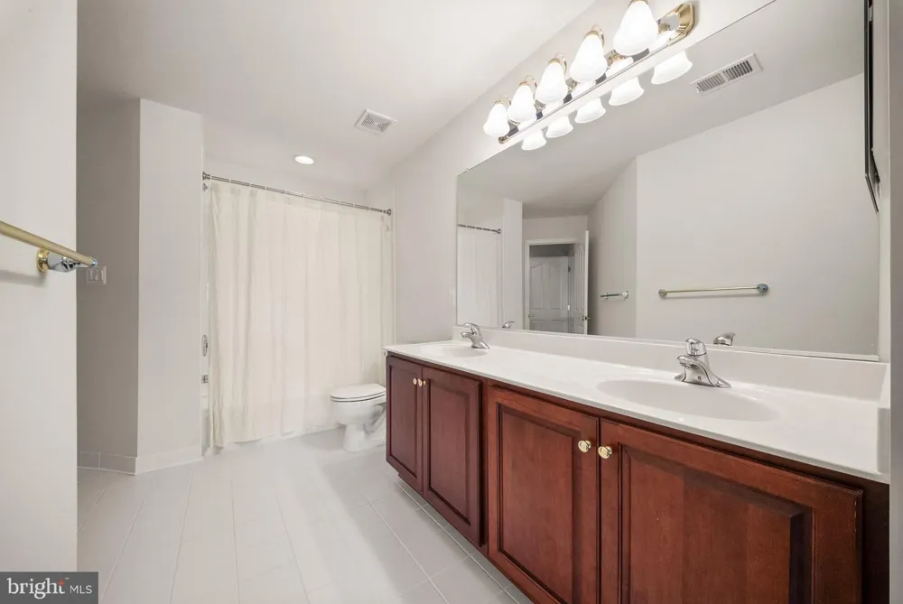 5976 PINEY GROVE WAY Gainesville, VA 20155