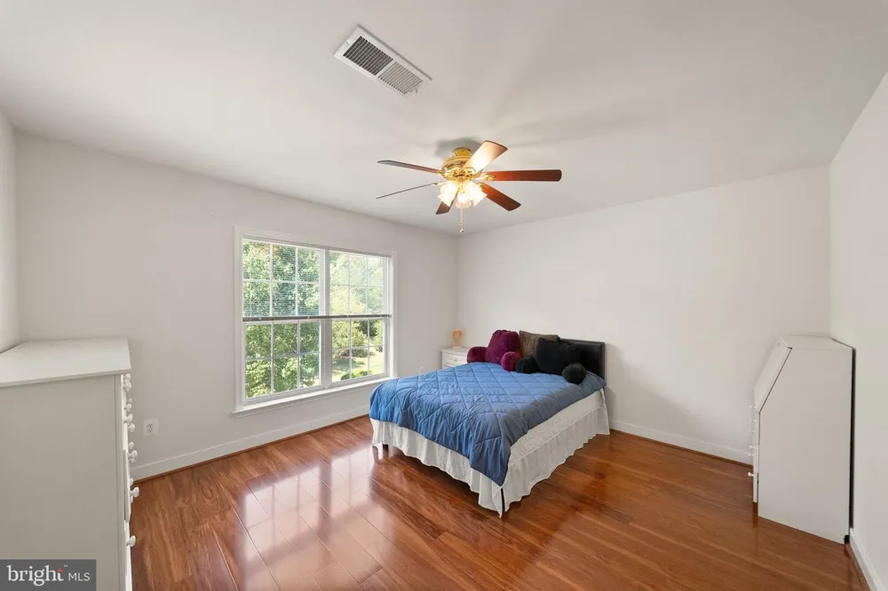 5976 PINEY GROVE WAY Gainesville, VA 20155