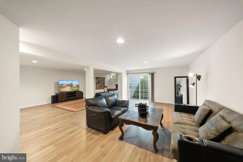 5976 PINEY GROVE WAY Gainesville, VA 20155