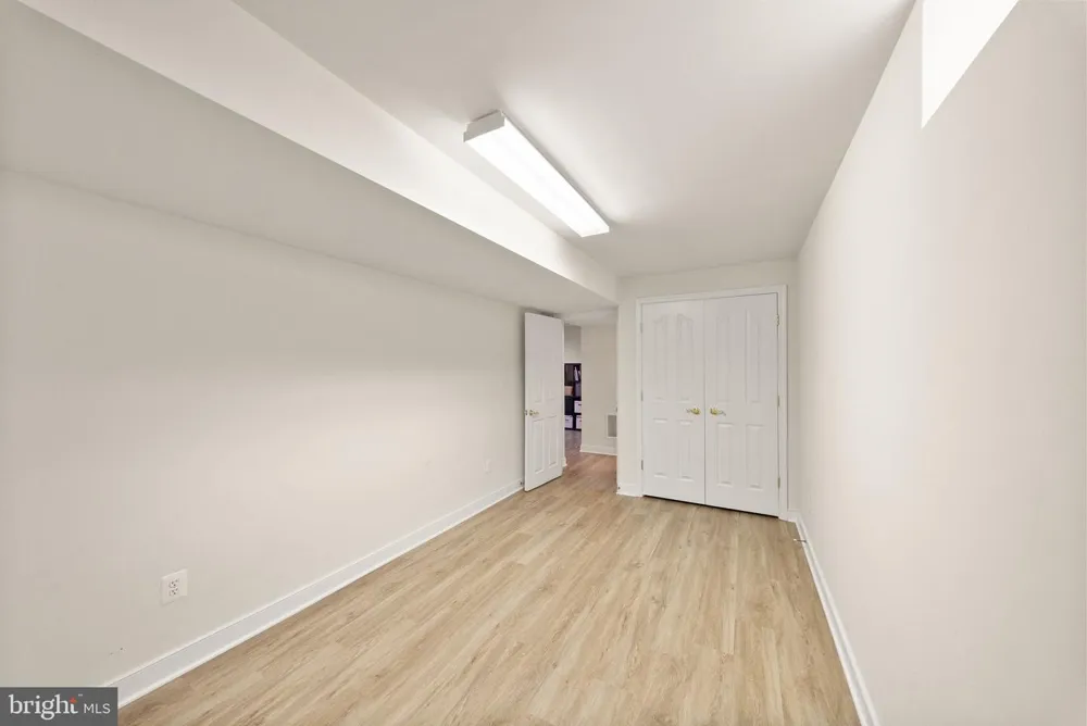 5976 PINEY GROVE WAY Gainesville, VA 20155