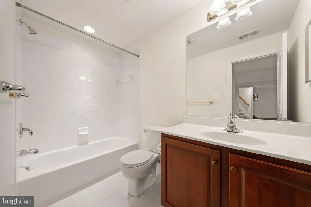 5976 PINEY GROVE WAY Gainesville, VA 20155