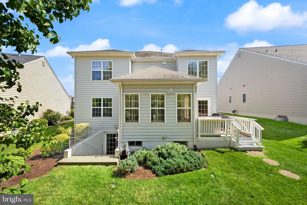 5976 PINEY GROVE WAY Gainesville, VA 20155