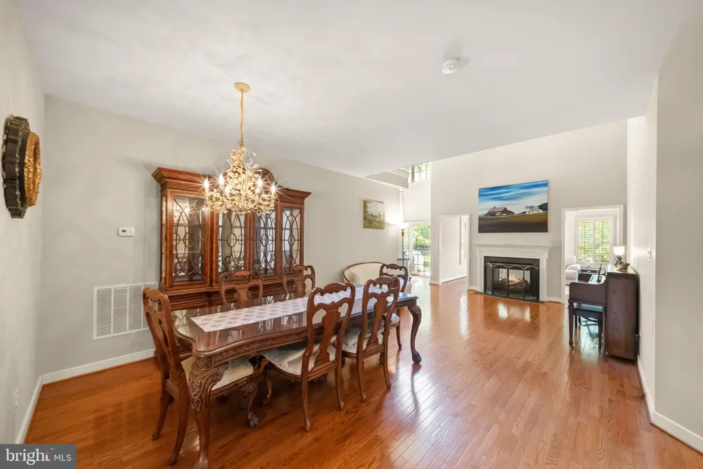 5976 PINEY GROVE WAY Gainesville, VA 20155