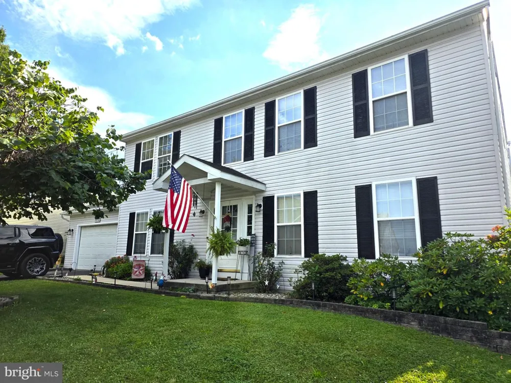 37 GREENMONT DRIVE Enola, PA 17025