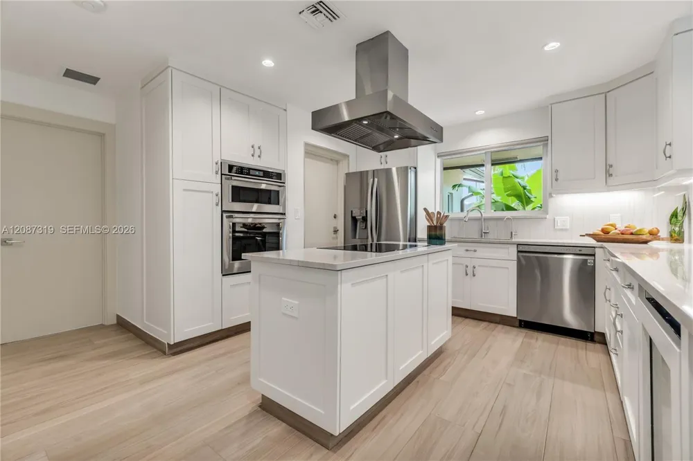 2820 NE 40th Ct Fort Lauderdale, FL 33308