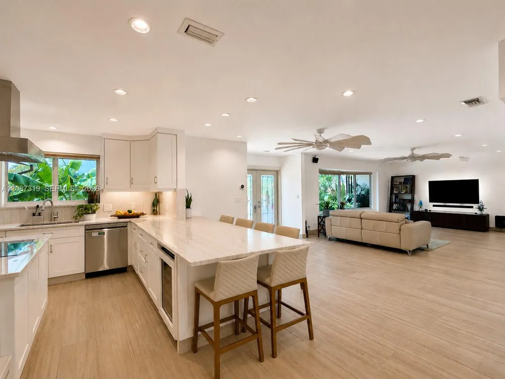 2820 NE 40th Ct Fort Lauderdale, FL 33308
