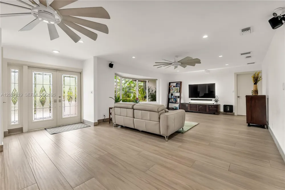 2820 NE 40th Ct Fort Lauderdale, FL 33308