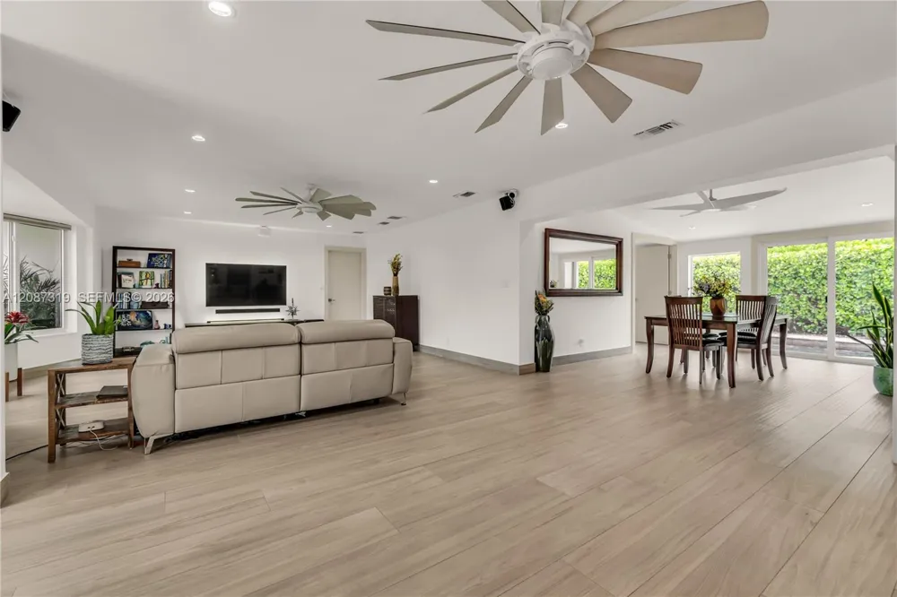 2820 NE 40th Ct Fort Lauderdale, FL 33308