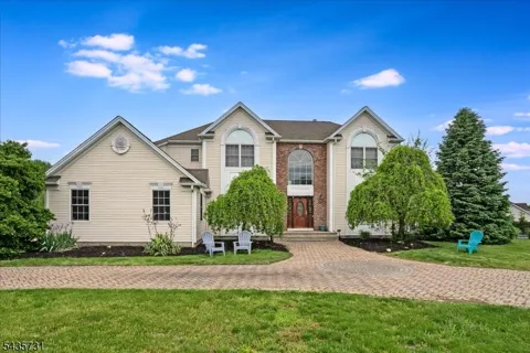 24 Saddle Ridge Rd