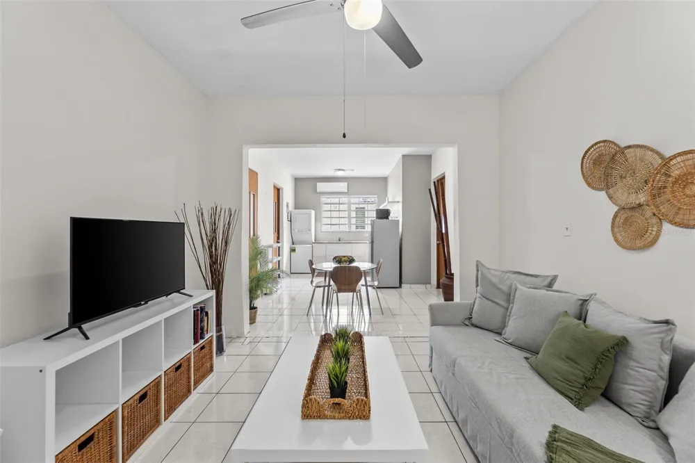 61 LUISA #2B San Juan, PR 00907