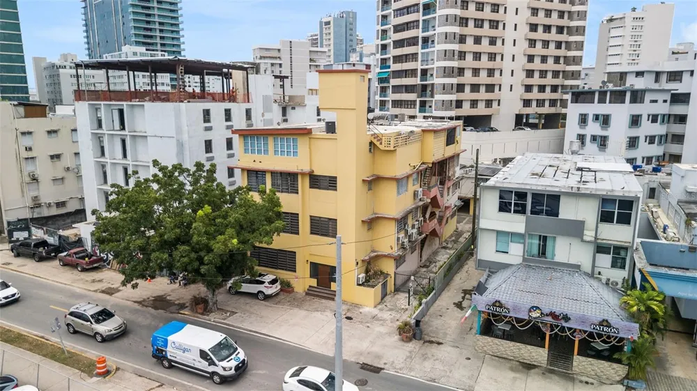 61 LUISA #2B San Juan, PR 00907