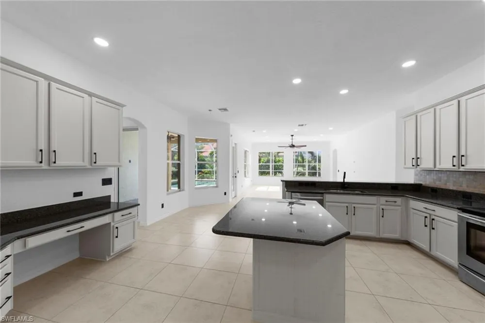 2628 Fairmont Cove Court Cape Coral, FL 33991
