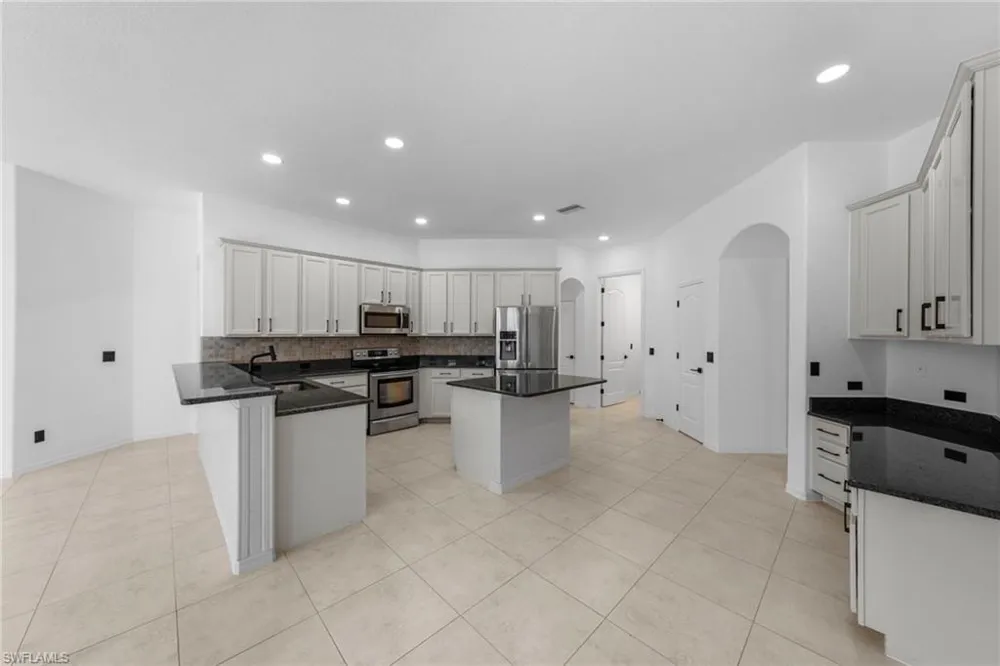 2628 Fairmont Cove Court Cape Coral, FL 33991