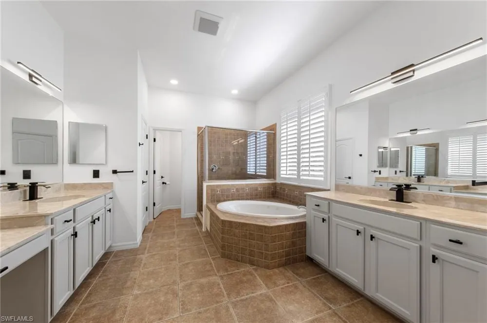2628 Fairmont Cove Court Cape Coral, FL 33991