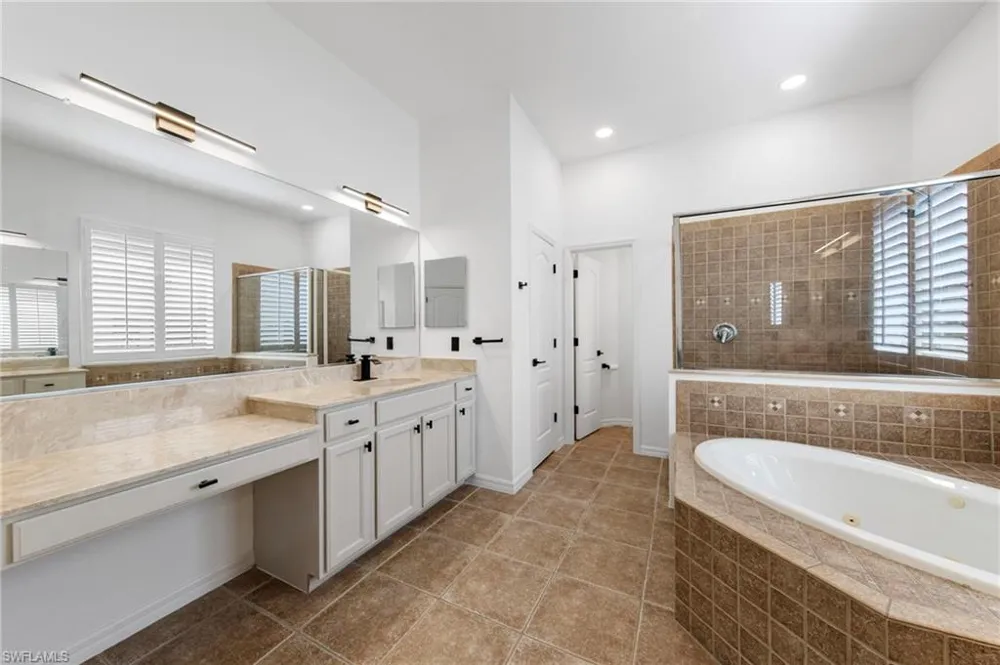 2628 Fairmont Cove Court Cape Coral, FL 33991