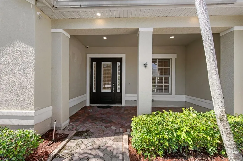 2628 Fairmont Cove Court Cape Coral, FL 33991