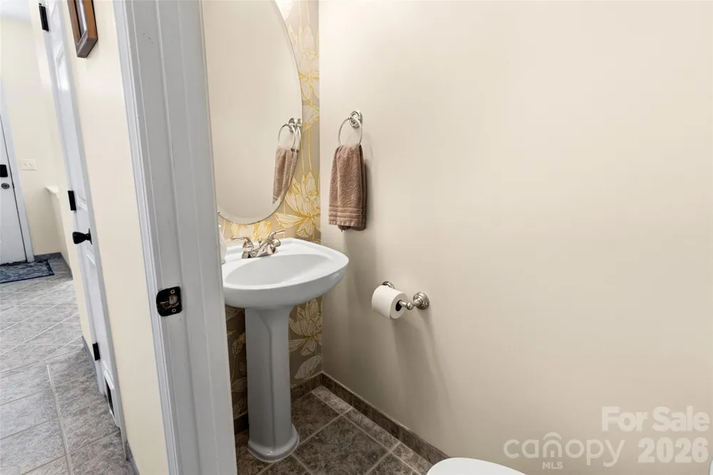 4001 Waterside Lane #C Cramerton, NC 28032
