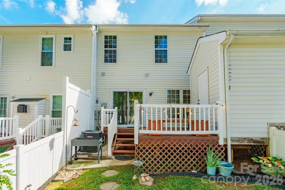 4001 Waterside Lane #C Cramerton, NC 28032