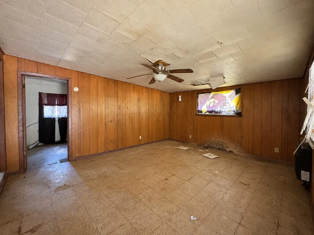 308 W Taylor Street Clarksville, TX 75426